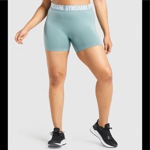 NEW GYMSHARK WOMEN’S FIT SEAMLESS SHORTS - SMALL - LIGHT GREEN - ACTIVEWEAR